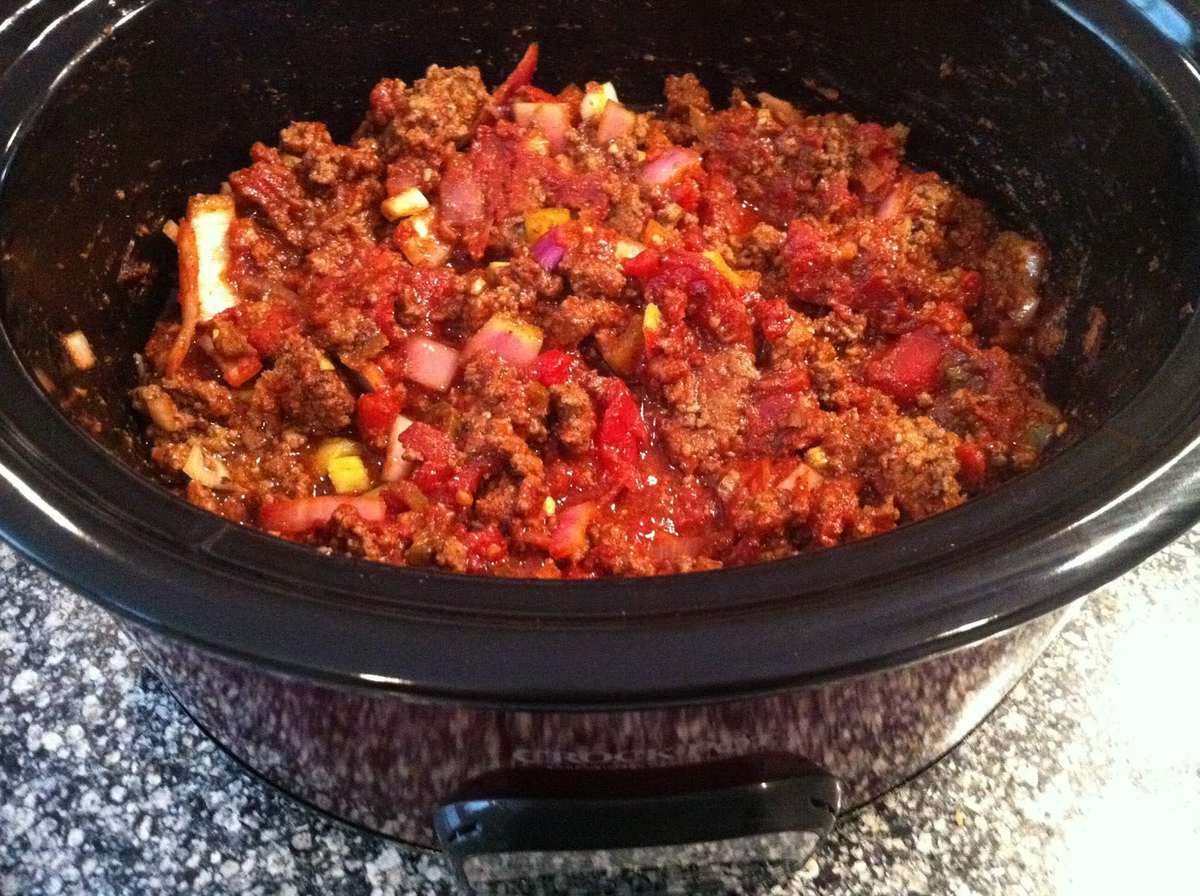 Slow Cooker Kickin Chili | Peace Love and Low Carb 