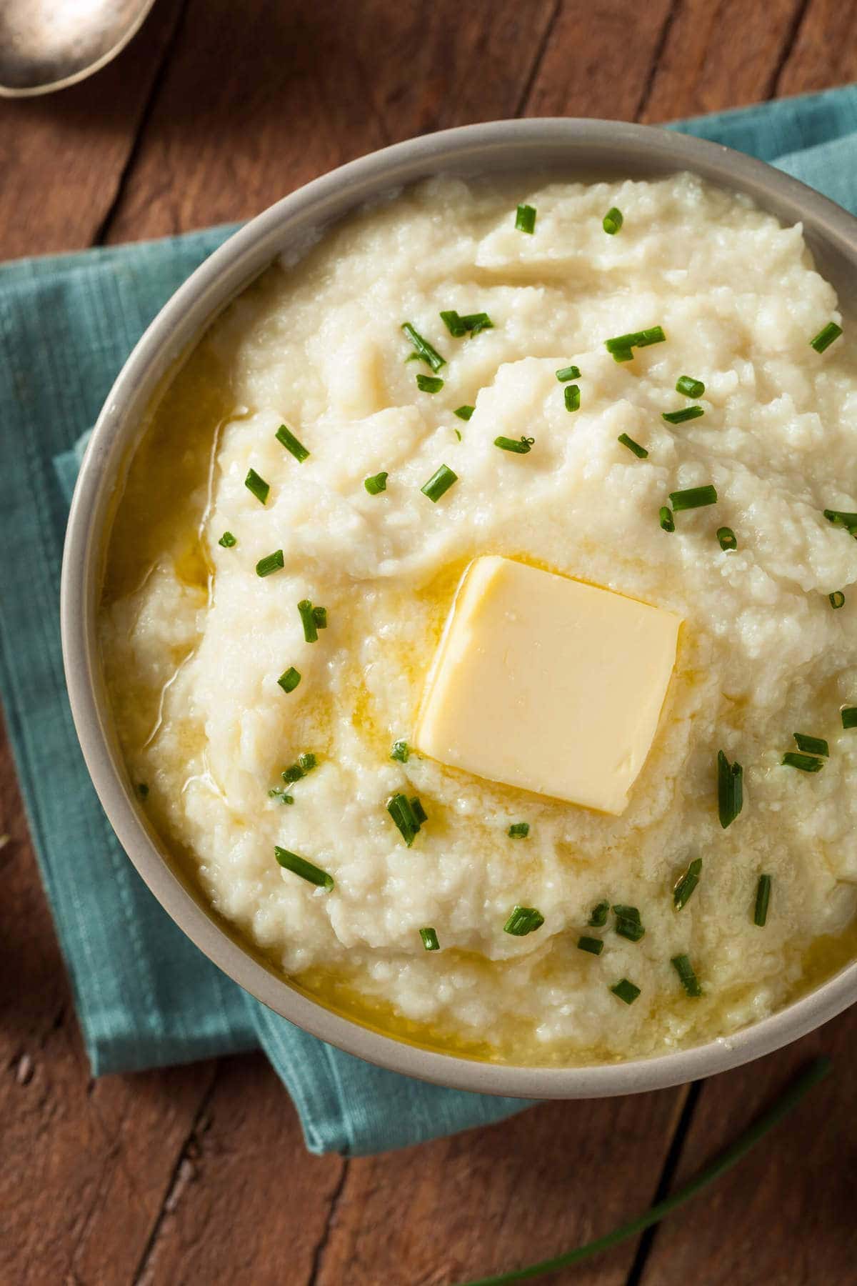 Chive Horseradish Keto Cauliflower Mash | Peace Love and Low Carb