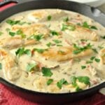 This Chicken and Mushrooms with Roasted Red Pepper Alfredo Sauce recipe is super comforting and full of creamy, garlicky goodness without all of the carbs!
