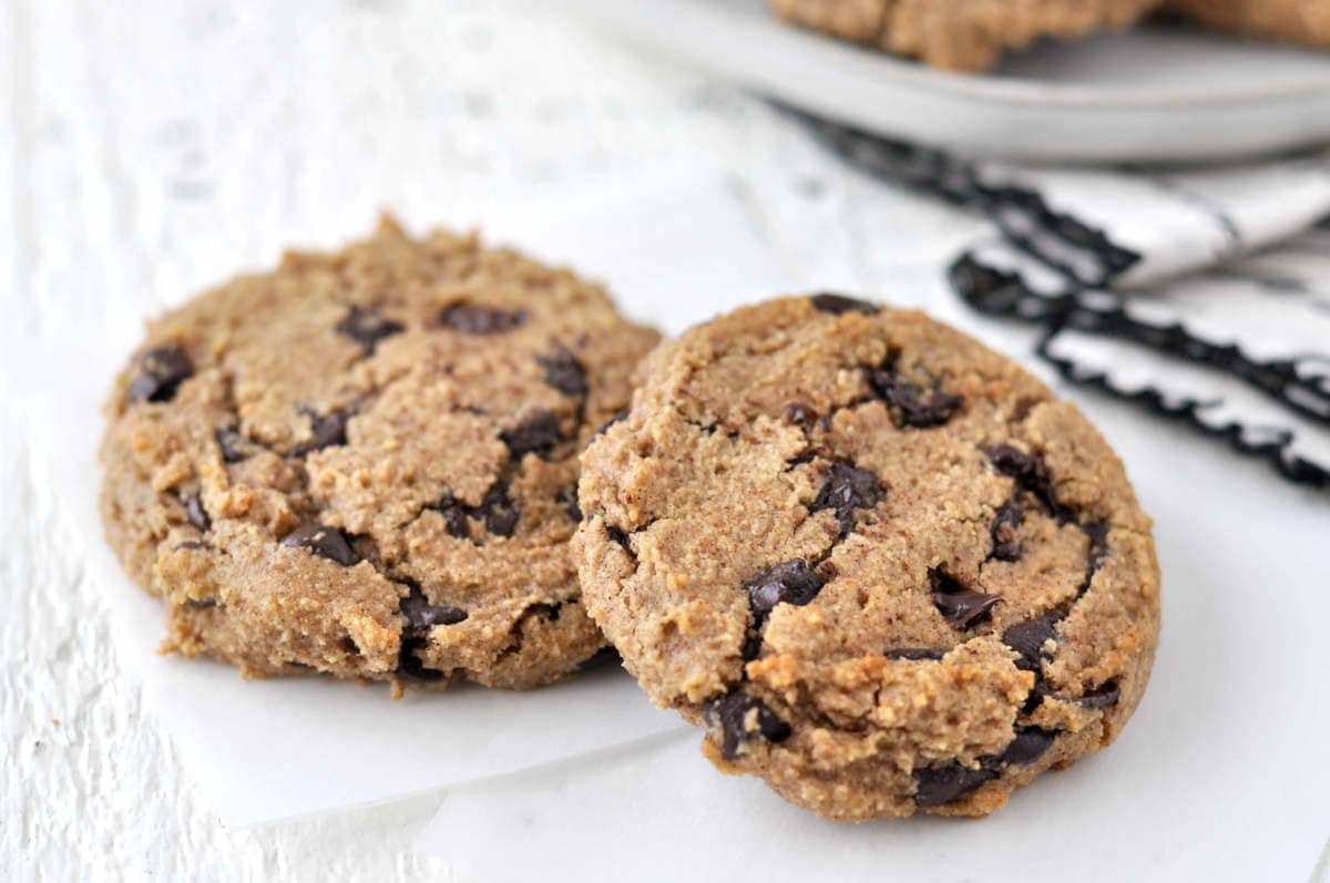 Keto Pumpkin Spice Chocolate Chip Cookies | Peace Love and Low Carb