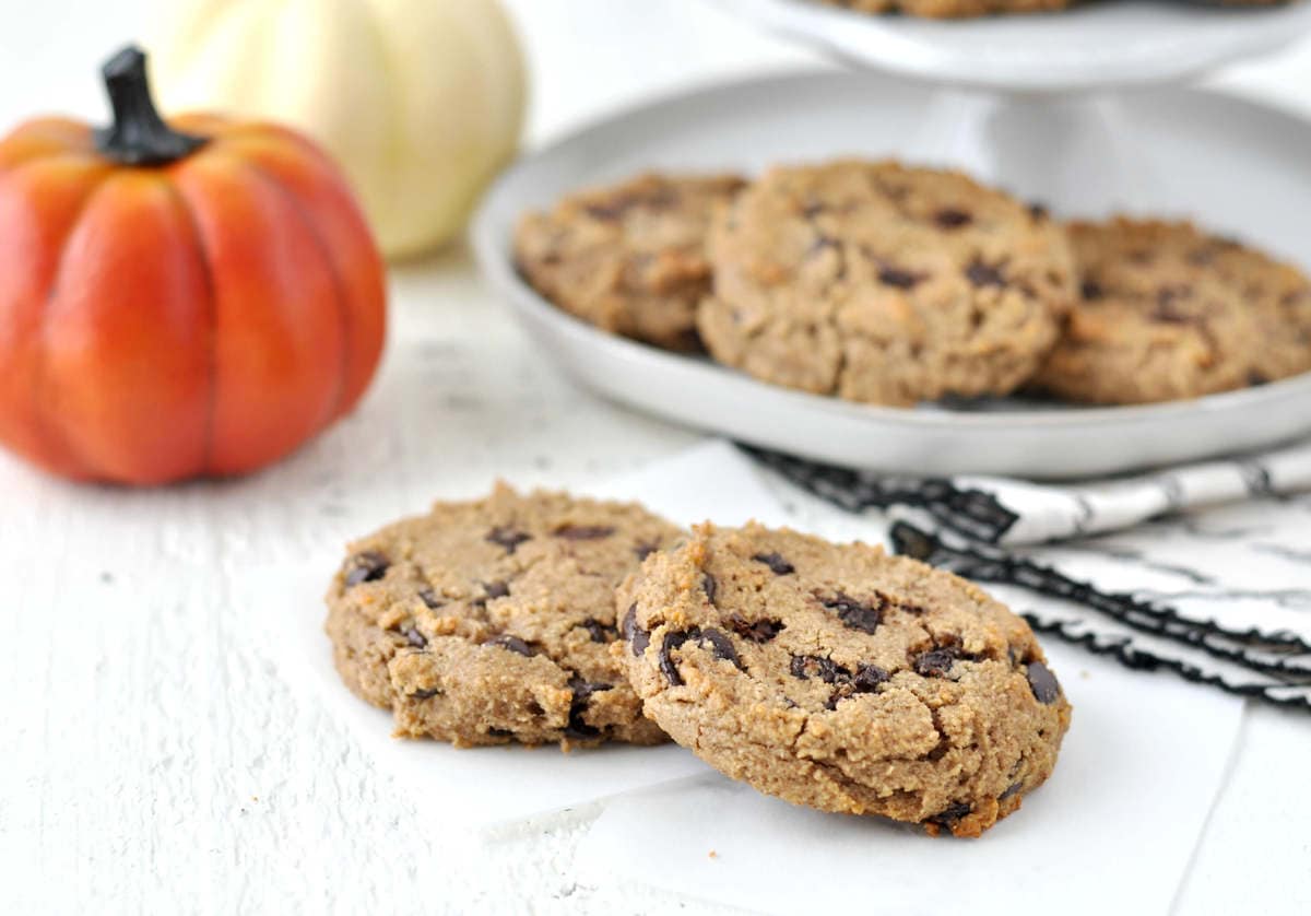 Keto Pumpkin Spice Chocolate Chip Cookies | Peace Love and Low Carb