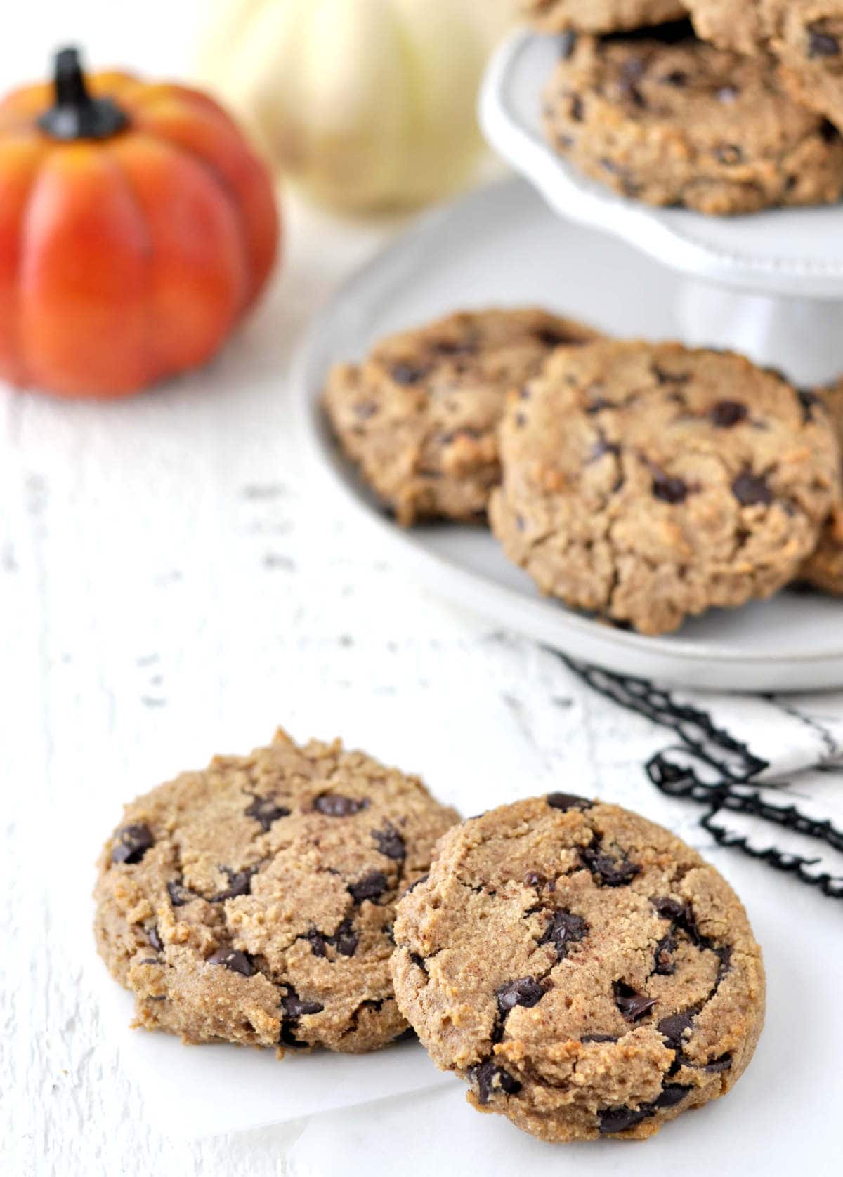 Keto Pumpkin Spice Chocolate Chip Cookies | Peace Love and Low Carb