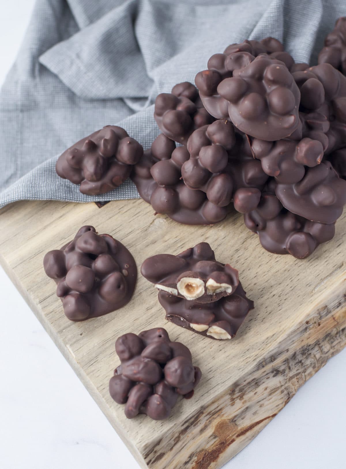 Keto Chocolate Nut Clusters | Peace Love and Low Carb