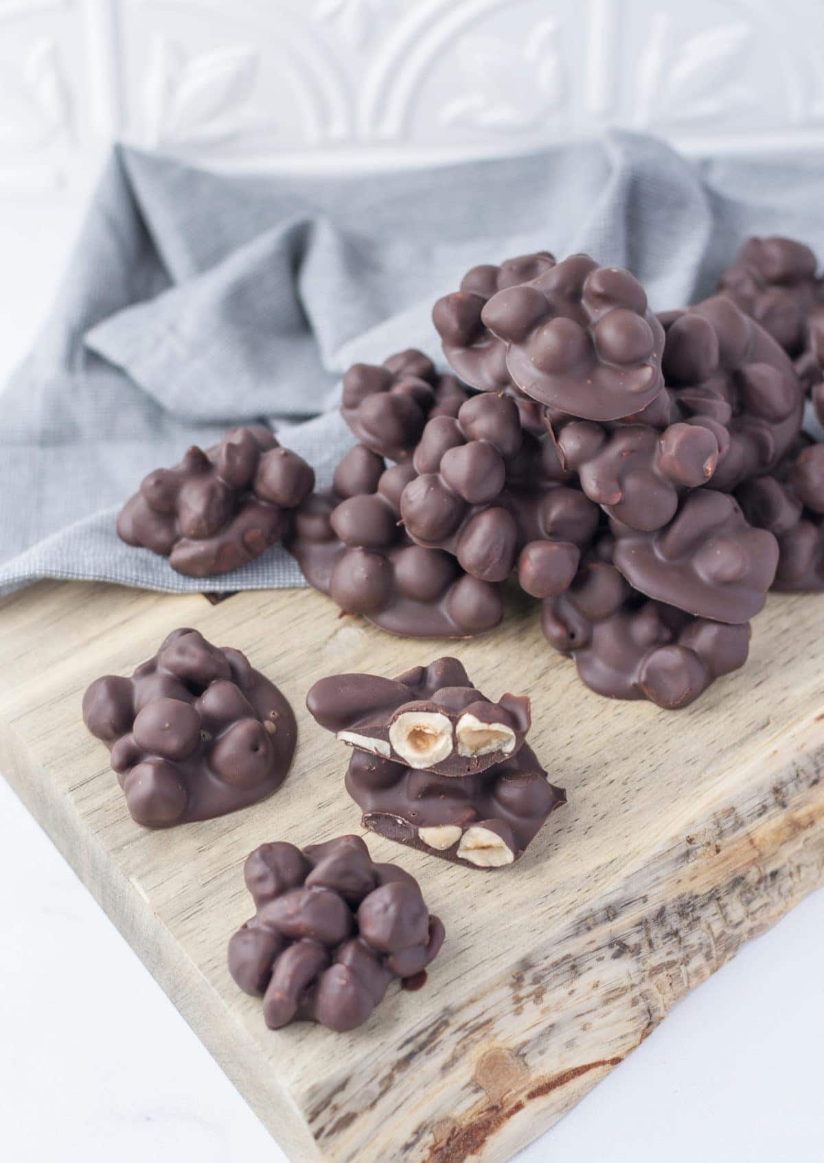 Keto Chocolate Nut Clusters - Peace Love and Low Carb