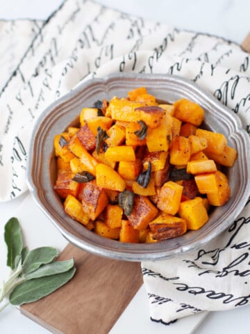 With less than 5 ingredients, this Roasted Butternut Squash with Sage is the perfect quick and easy low carb side dish. Perfect for your keto Thanksgiving table.