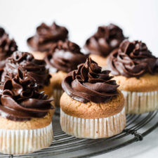 Vanilla Cupcakes with Chocolate Buttercream Frosting