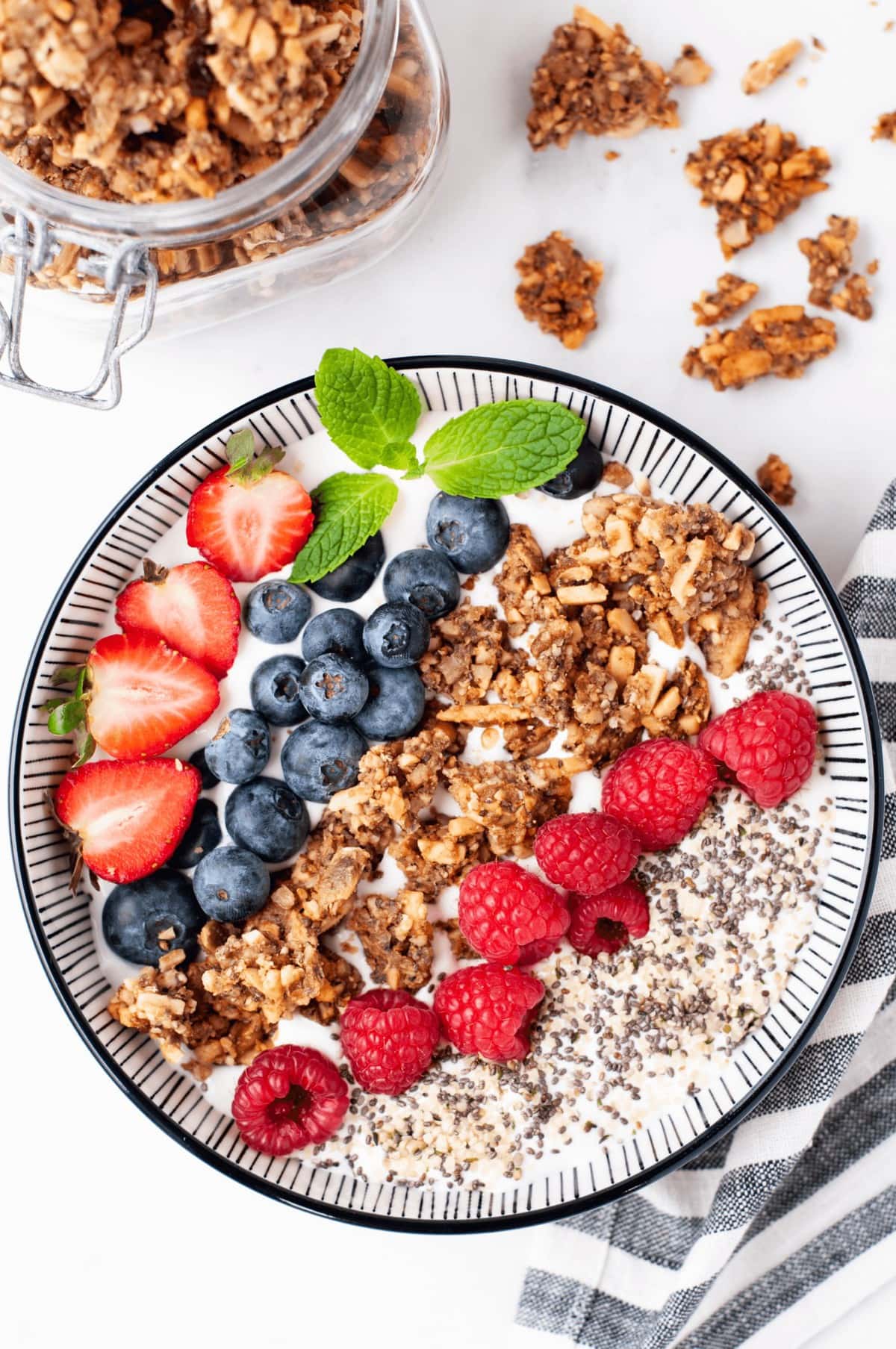 Keto Yogurt Granola Parfait Bowl Gluten Free, Dairy Free