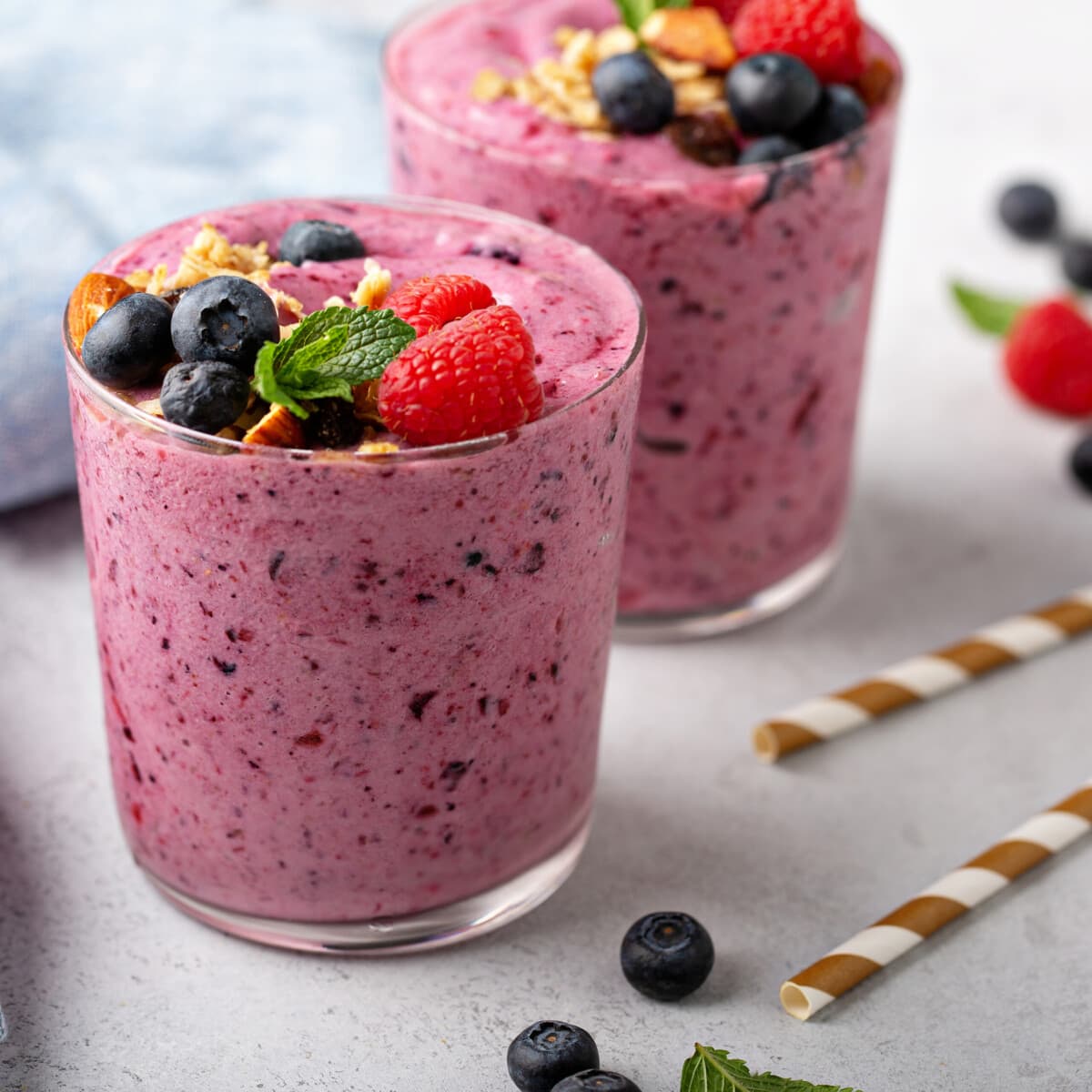 Mixed Berry Cheesecake Smoothie - low carb - Peace Love and Low Carb